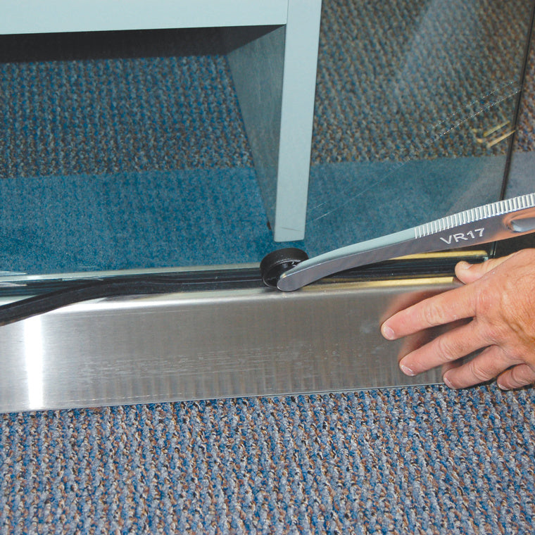 CRL 17" Extra Long Vinyl Roller Tool